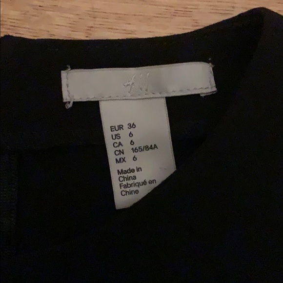 Size 6 black H&M dress. Hardly worn! - Picture 2 of 4